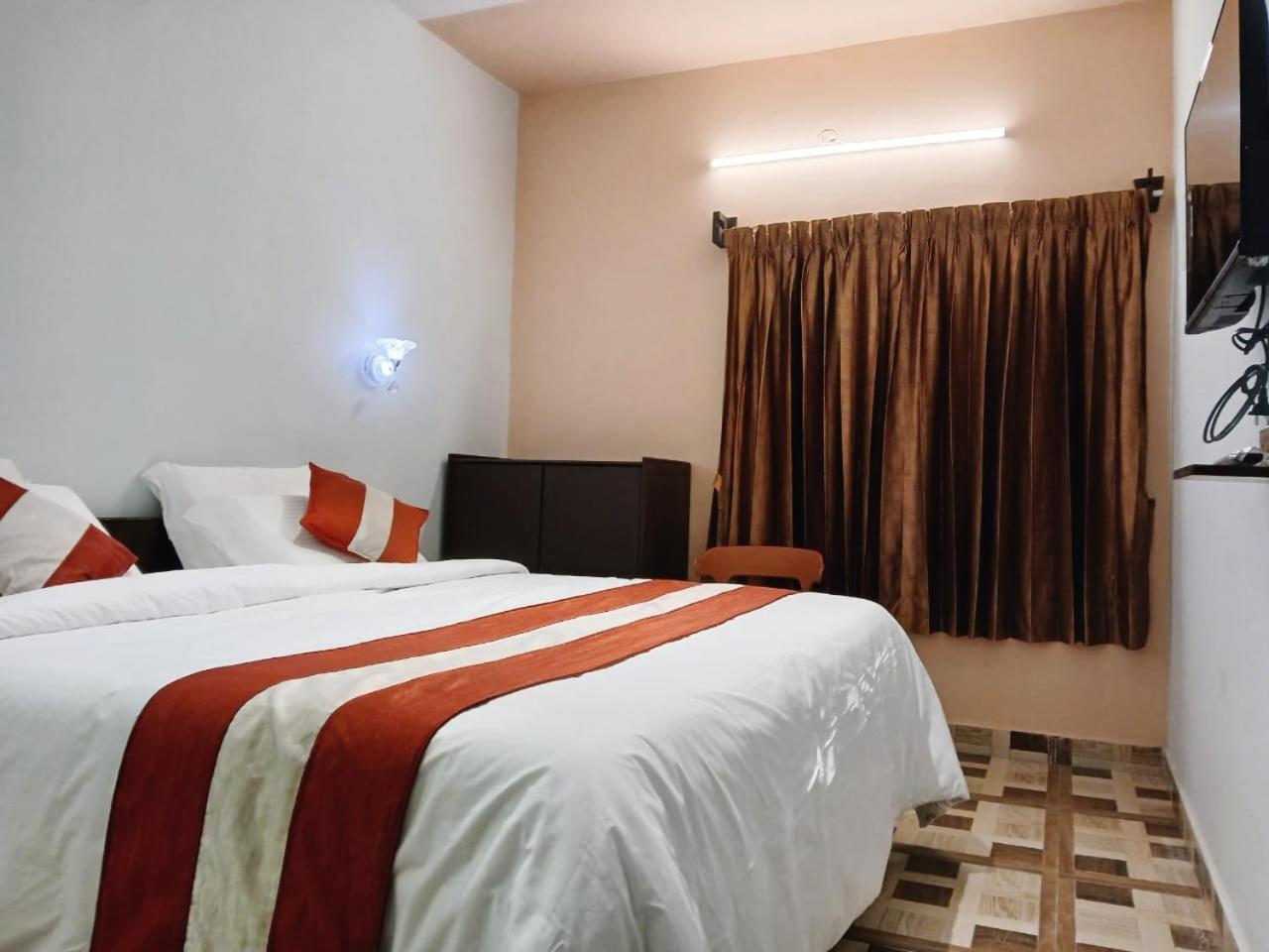 Ponmurugan Residency كوديكانال المظهر الخارجي الصورة